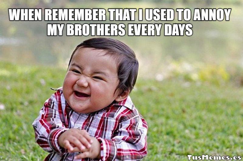 Meme Niño con cara de malo - When remember that i used to annoy my brothers every days